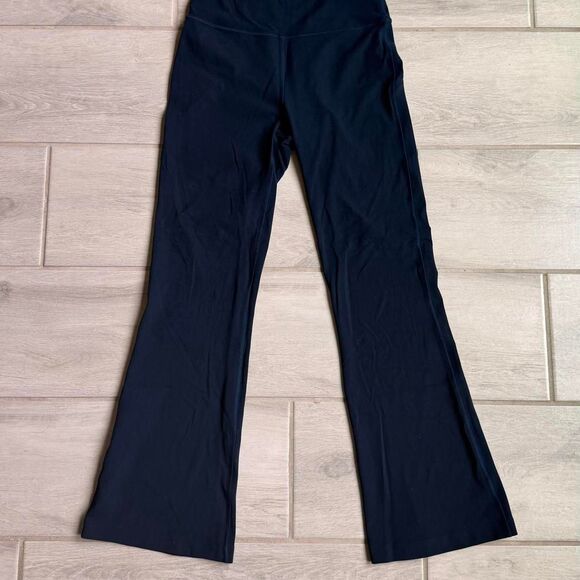 Lululemon Navy Groove Super-High-Rise Flared Pant Nulu - Size 6 - Picture 4 of 7